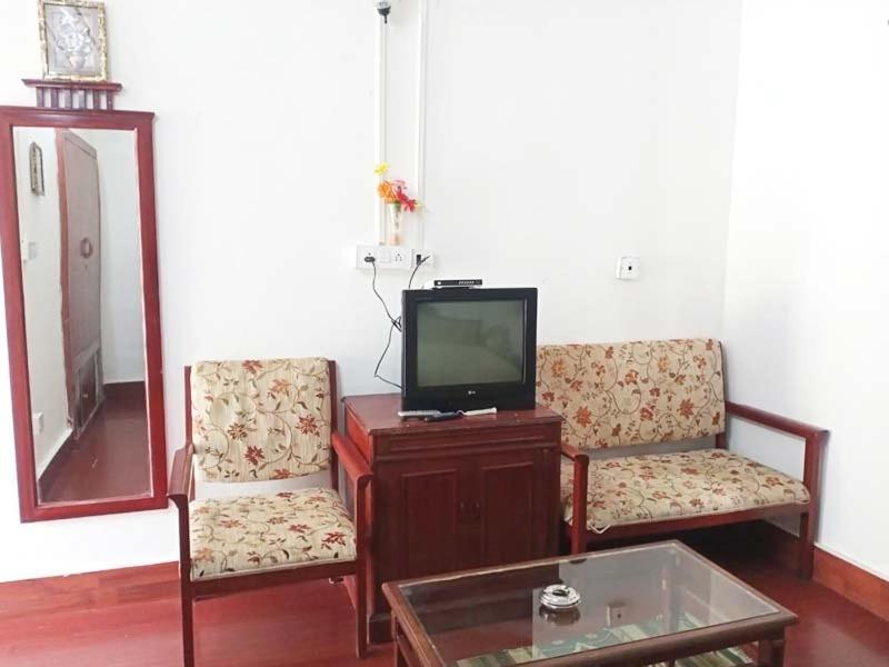 Gmvn Tourist Lodge Gangnāni Kültér fotó